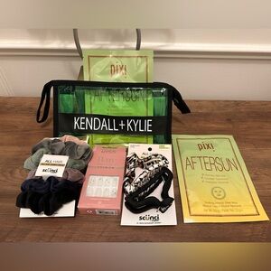 Kendall & Kylie Cosmetic Bag Bundle
